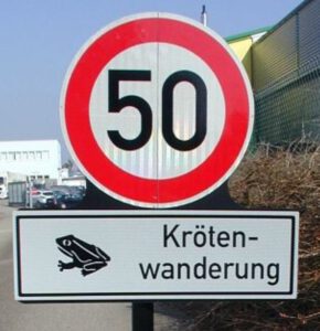 Klappschild_rund_Kroetenwanderung