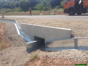 Leiteinrichtung aus Stahl Kleintiertunnel